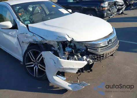 2017 Honda Accord Sport z USA, uszkodzony, nr VIN 1HGCR2F58HA169966